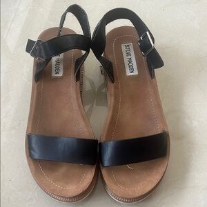 Steve Madden Black and Brown Minimalist Sandals